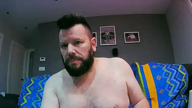 Snapshot of txan9876 chatting on 12/26/24, 03:31 txan9876 online show from 12/26/24, 03:31