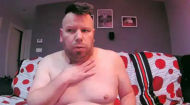 Snapshot of txan9876 chatting on 01/12/25, 07:53 txan9876 online show from 01/12/25, 07:53