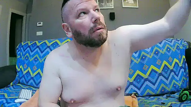 Snapshot of txan9876 chatting on 10/16/25, 02:23 txan9876 online show from 10/16/25, 02:23