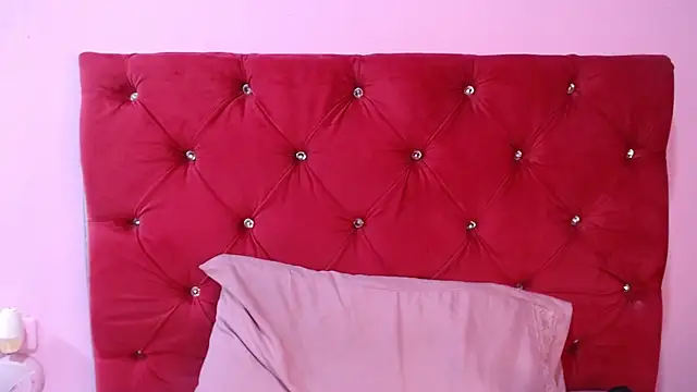 Snapshot of Evasummer1 chatting on 11/22/25, 04:33 Evasummer1 online show from 11/22/25, 04:33