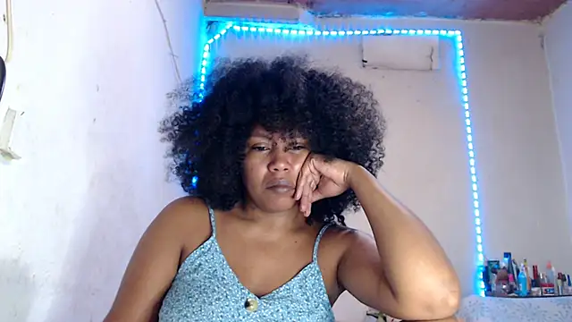 cherry cleou online show from 12/18/25, 03:07