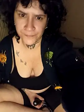 callmelouve online show from 10/23/25, 01:49