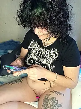 Snapshot of callmelouve chatting on 02/19/26, 02:13 callmelouve online show from 02/19/26, 02:13