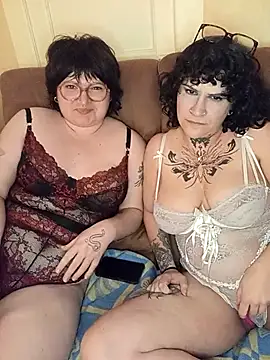 Snapshot of callmelouve chatting on 03/01/26, 09:39 callmelouve online show from 03/01/26, 09:39