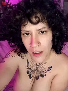 Snapshot of callmelouve chatting on 03/17/26, 12:26 callmelouve online show from 03/17/26, 12:26