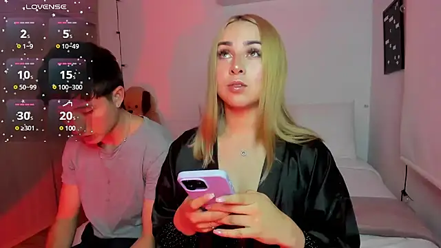 sophi mooreno online show from 12/19/24, 11:25