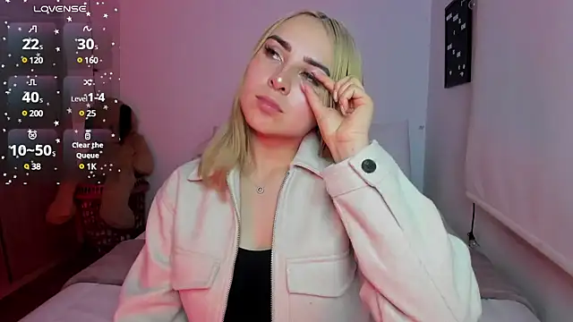 sophi mooreno online show from 12/24/24, 01:16