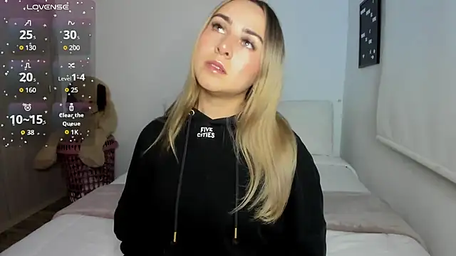 sophi mooreno online show from 09/10/25, 12:32