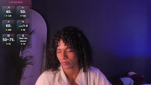 Lucas eevans online show from 10/24/25, 01:18