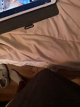 Dval1993 online show from 11/12/25, 04:46