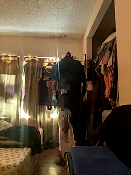 Dval1993 online show from 12/17/25, 08:26