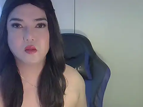 StrawberryWine07 online show from 04/13/26, 05:29