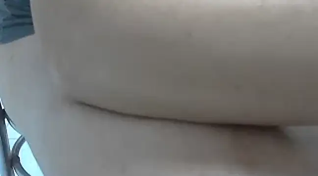 Snapshot of oliveira3tt chatting on 02/11/25, 04:56 oliveira3tt online show from 02/11/25, 04:56