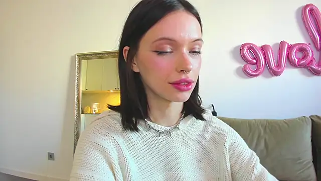 Snapshot of Kossie_ chatting on 03/21/25, 02:18 Kossie online show from 03/21/25, 02:18