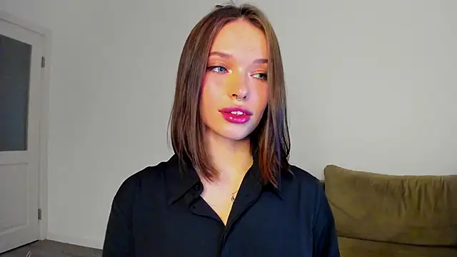 Snapshot of Kossie_ chatting on 11/04/25, 09:47 Kossie online show from 11/04/25, 09:47