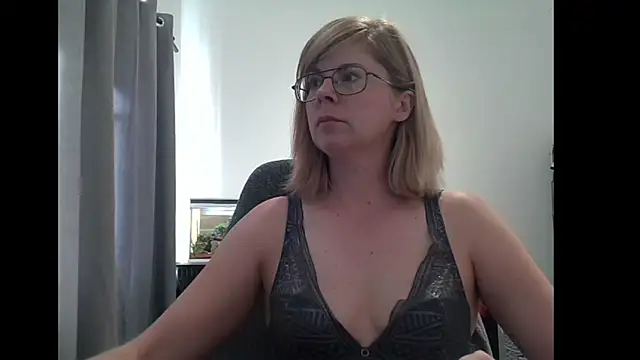 Snapshot of SavannaGirly chatting on 03/01/25, 08:02 SavannaGirly online show from 03/01/25, 08:02