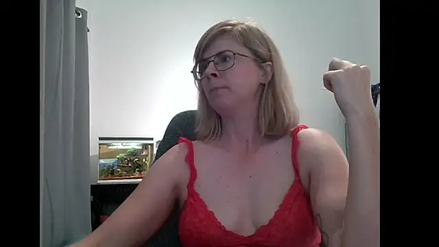 Snapshot of SavannaGirly chatting on 03/07/25, 02:45 SavannaGirly online show from 03/07/25, 02:45