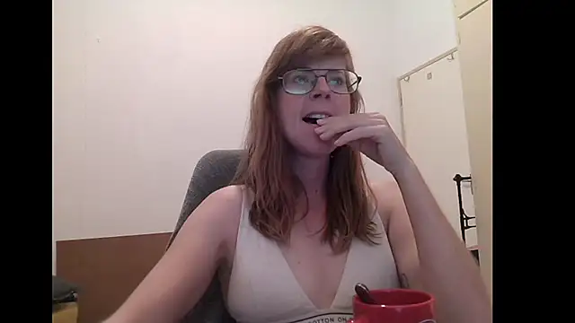 Snapshot of SavannaGirly chatting on 06/10/26, 07:18 SavannaGirly online show from 06/10/26, 07:18