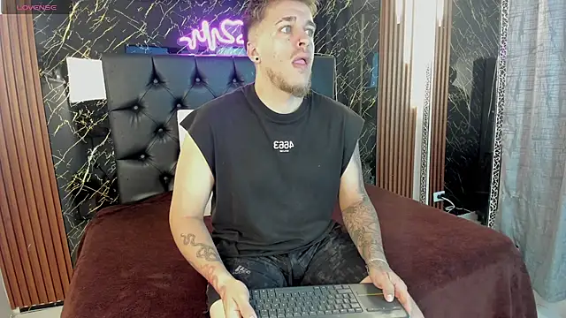 keane lee online show from 11/12/25, 12:27