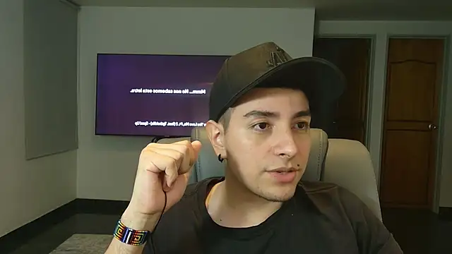 Jhoan saenz online show from 10/29/25, 04:15