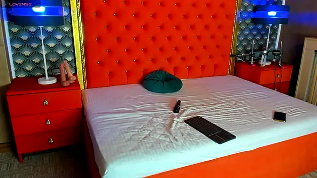 VallerieJones online show from 11/14/25, 05:17