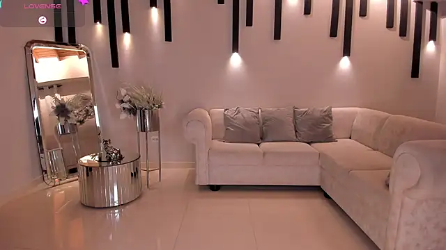 MaryLewis  online show from 03/16/25, 12:00