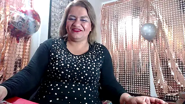 Snapshot of NAILAH_SANZ chatting on 03/19/25, 12:59 NAILAH SANZ online show from 03/19/25, 12:59