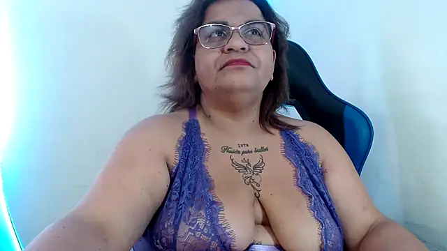 Snapshot of NAILAH_SANZ chatting on 09/30/25, 08:58 NAILAH SANZ online show from 09/30/25, 08:58