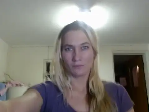 Snapshot of missymilf chatting on 02/12/25, 11:41 missymilf online show from 02/12/25, 11:41