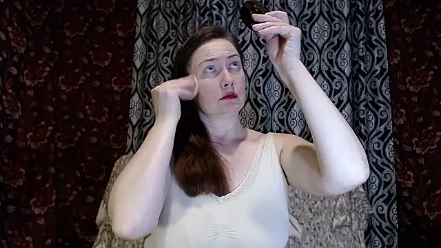 EmilyDoth online show from 12/21/25, 04:47