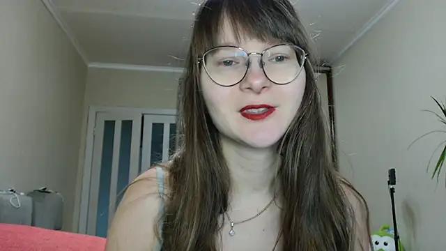 KiraGoldens online show from 11/06/25, 07:20