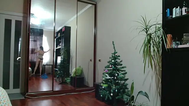 KiraGoldens online show from 01/19/26, 07:45