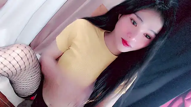 amomentoflust69 online show from 02/23/26, 11:29