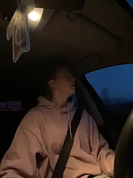 Snapshot of Girlnina-1995 chatting on 11/07/25, 05:40 Girlnina-1995 online show from 11/07/25, 05:40