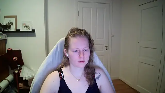 Girlnina-1995 online show from 03/03/26, 07:58