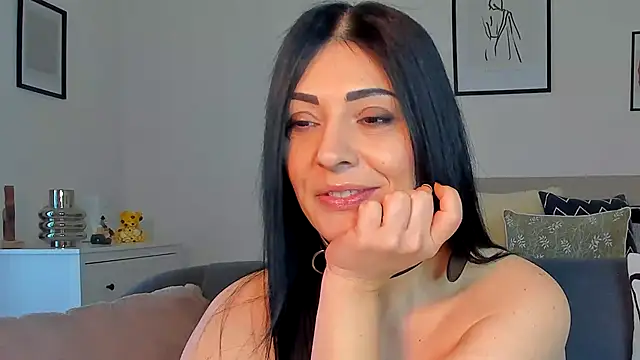 Snapshot of AryaSummersReal chatting on 03/03/25, 02:04 AryaSummersReal online show from 03/03/25, 02:04