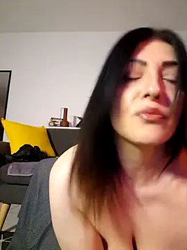 Snapshot of AryaSummersReal chatting on 05/12/26, 07:33 AryaSummersReal online show from 05/12/26, 07:33