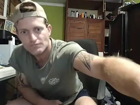 Snapshot of the-billy-blue chatting on 12/14/25, 03:06 the-billy-blue online show from 12/14/25, 03:06