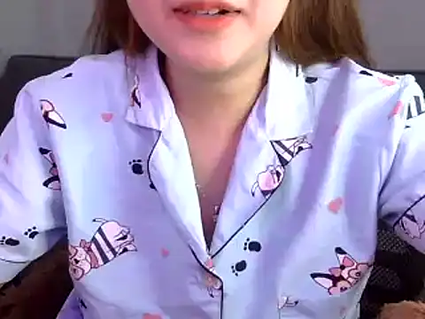 Snapshot of Bee_2k chatting on 12/31/24, 05:11 Bee 2k online show from 12/31/24, 05:11