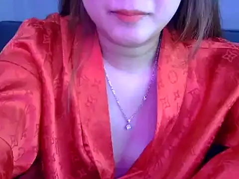 Snapshot of Bee_2k chatting on 01/11/25, 05:10 Bee 2k online show from 01/11/25, 05:10