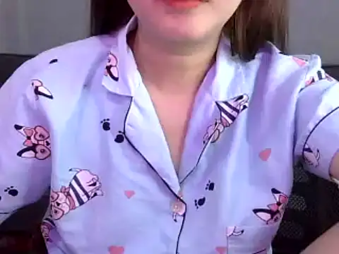 Snapshot of Bee_2k chatting on 02/15/25, 04:36 Bee 2k online show from 02/15/25, 04:36