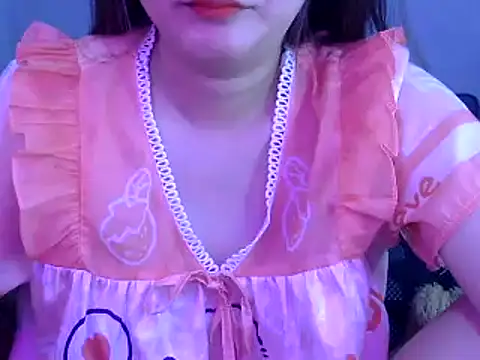 Snapshot of Bee_2k chatting on 02/25/25, 04:57 Bee 2k online show from 02/25/25, 04:57