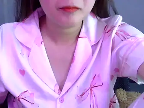 Snapshot of Bee_2k chatting on 03/06/25, 05:03 Bee 2k online show from 03/06/25, 05:03