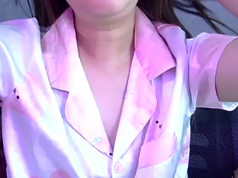 Snapshot of Bee_2k chatting on 03/09/25, 04:49 Bee 2k online show from 03/09/25, 04:49