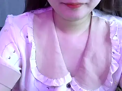 Snapshot of Bee_2k chatting on 03/14/25, 04:32 Bee 2k online show from 03/14/25, 04:32