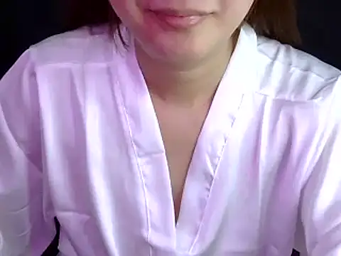 Snapshot of Bee_2k chatting on 09/15/25, 04:45 Bee 2k online show from 09/15/25, 04:45