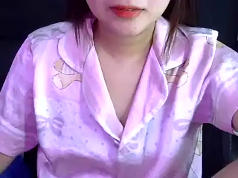 Snapshot of Bee_2k chatting on 10/06/25, 04:32 Bee 2k online show from 10/06/25, 04:32