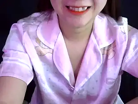 Snapshot of Bee_2k chatting on 11/02/25, 04:26 Bee 2k online show from 11/02/25, 04:26