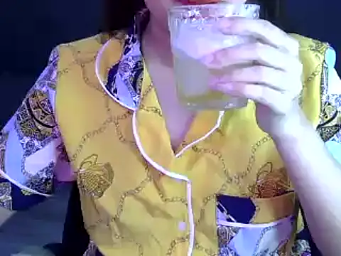 Snapshot of Bee_2k chatting on 11/04/25, 04:44 Bee 2k online show from 11/04/25, 04:44