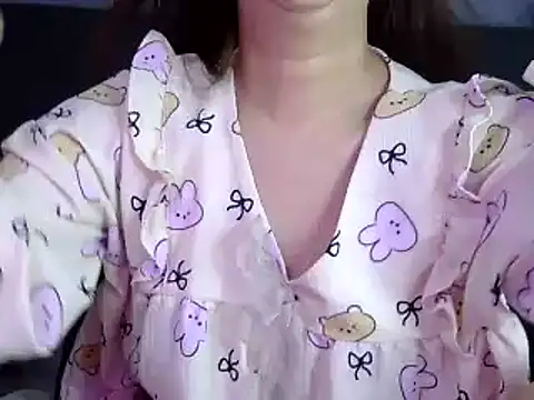 Snapshot of Bee_2k chatting on 12/02/25, 04:51 Bee 2k online show from 12/02/25, 04:51